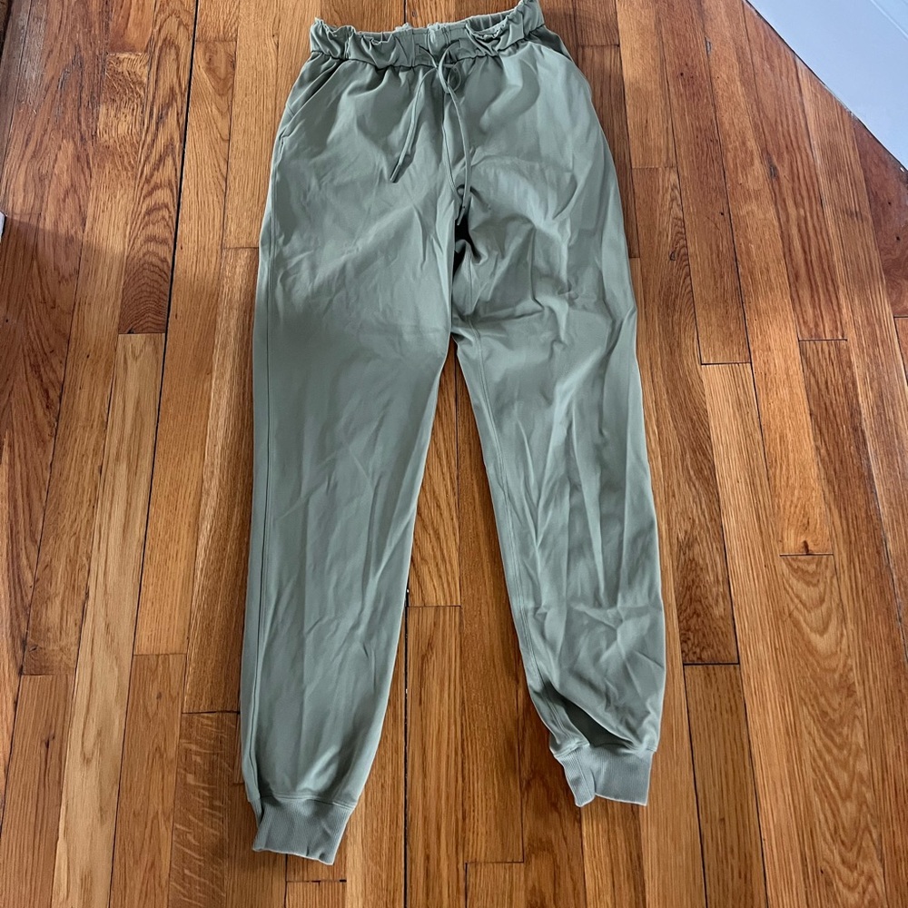 Women’s Lululemon Green Joggers
